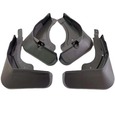 Appareil de protection contre les débris en plastique BYD.