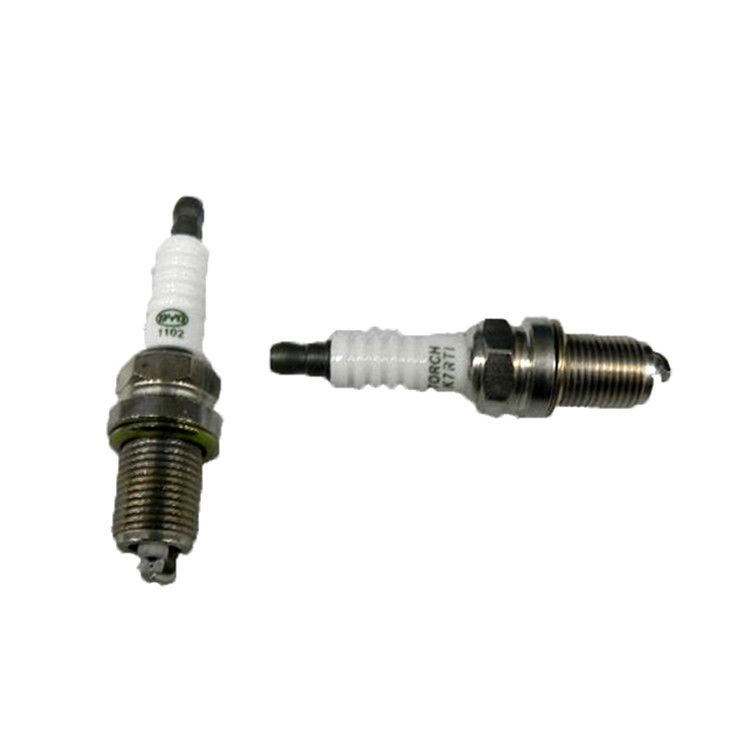 Pièces détachées pour automobiles Bougie d'allumage pour BYD F3 G3 L3 473QB-3707010 en 2010- Année